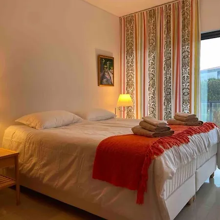 Marina Village 170 View 6 Beds
